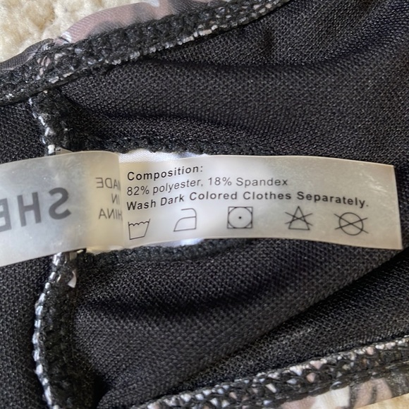 Bikini - Picture 15 of 15